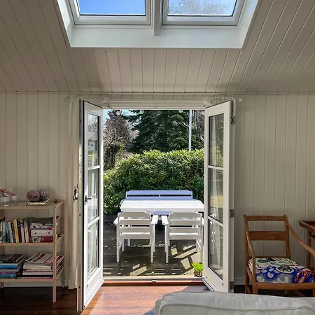 Charming Summer House Near بيت للعطل